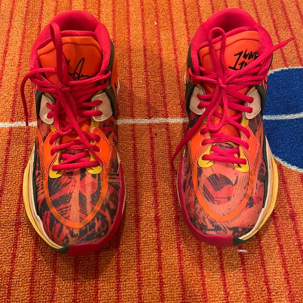 Kyrie Irving Infinity Basketball shoes.
